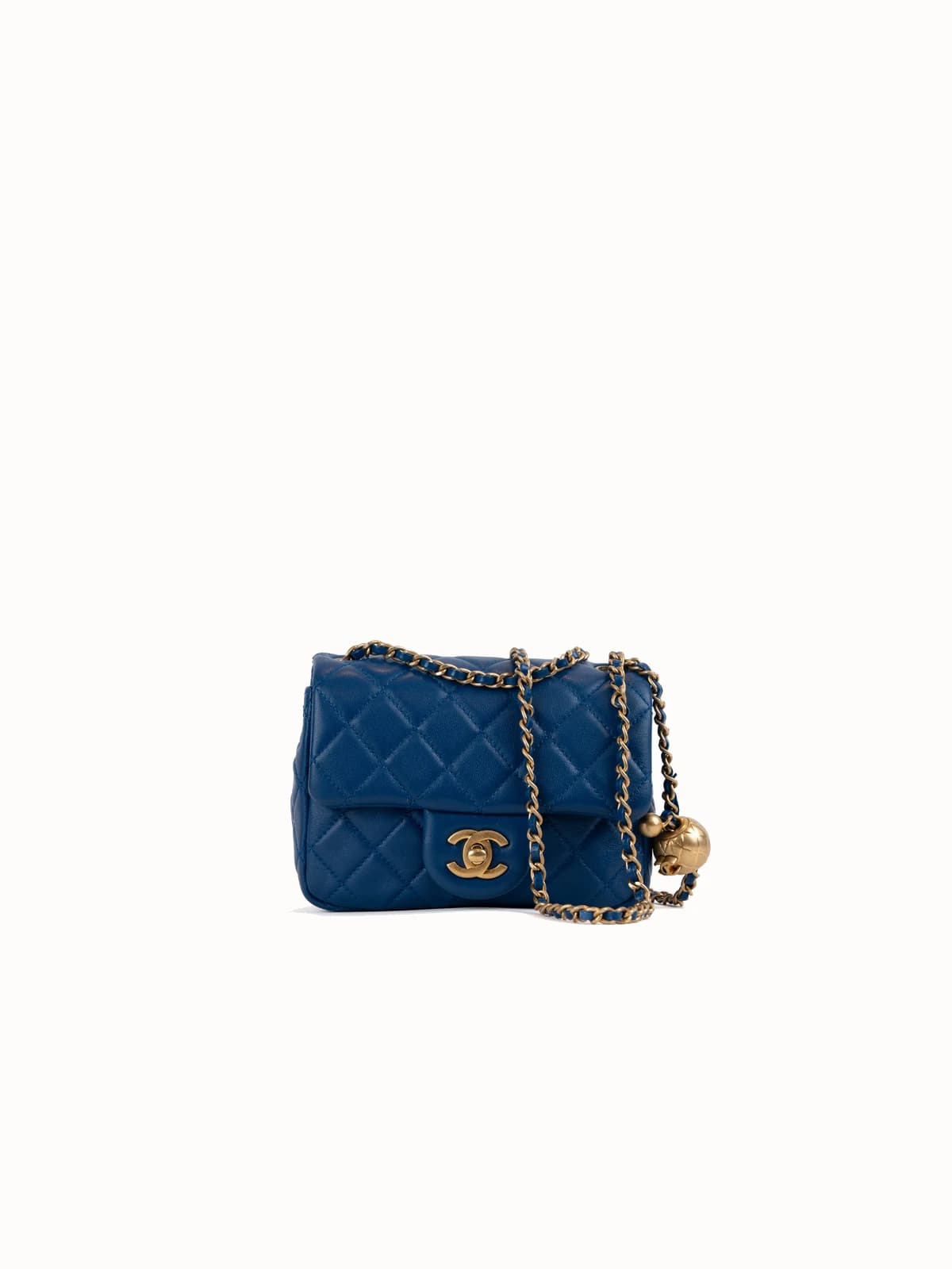 Chanel Matelasse Mini Flap — photo 1